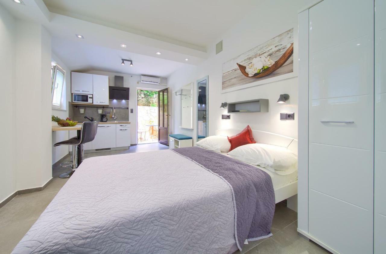 Apartments Stolfa Крк Екстер'єр фото